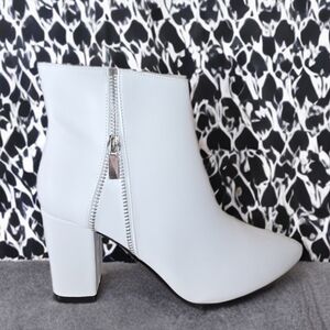Elegant Double Zipper White Ankle Boots With Block Heel